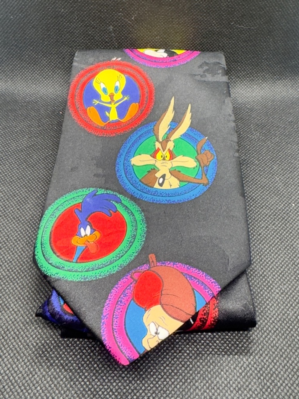 VTG 1995 Looney Tunes Mania Tie - Bugs Bunny Taz Marvin Tweety 90s Cartoon